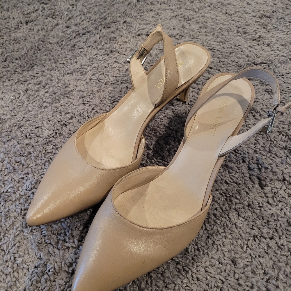 Nine West women's beige leather heels size 8M